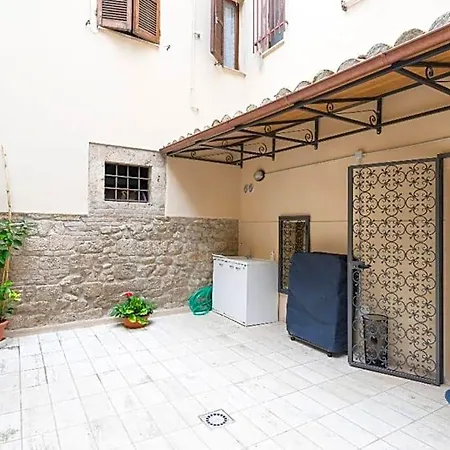 Alojamento de Acomodação e Pequeno-almoço Maisonrua' 3*