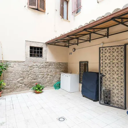 Couette-café Maisonrua' 3*